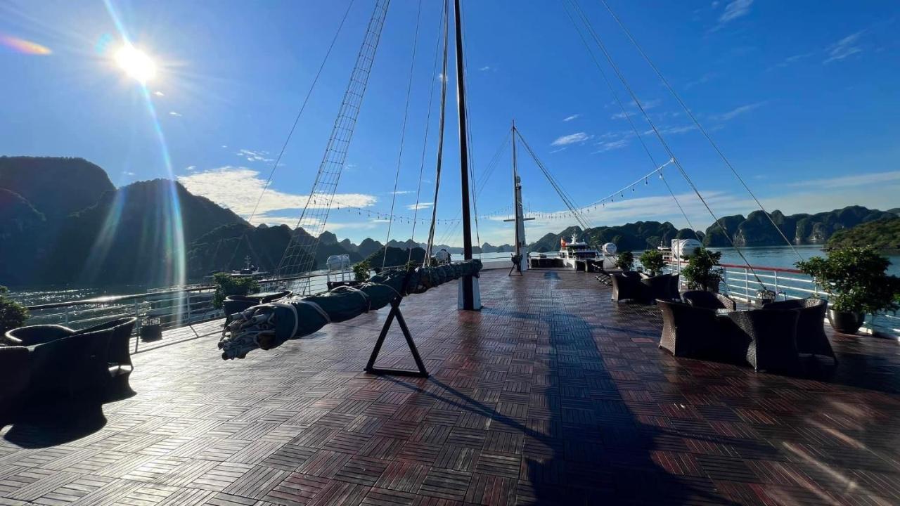 Hotel Erina Cruise By Hag Ha Long Exterior foto