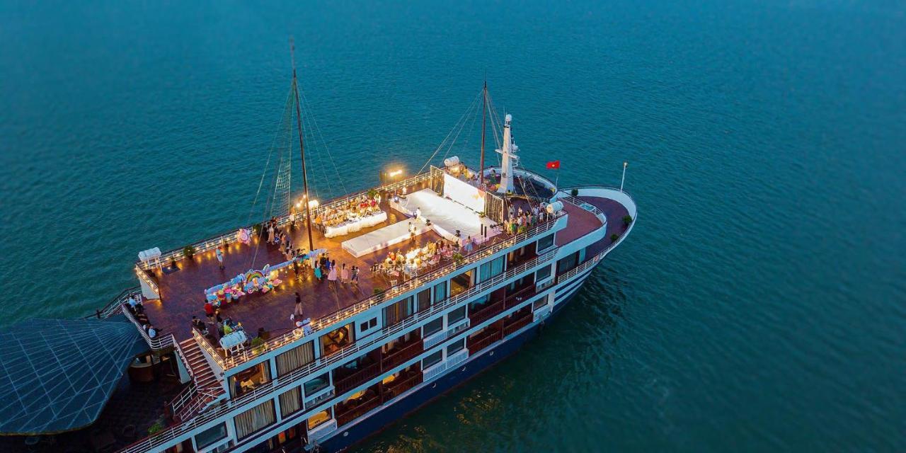Hotel Erina Cruise By Hag Ha Long Exterior foto