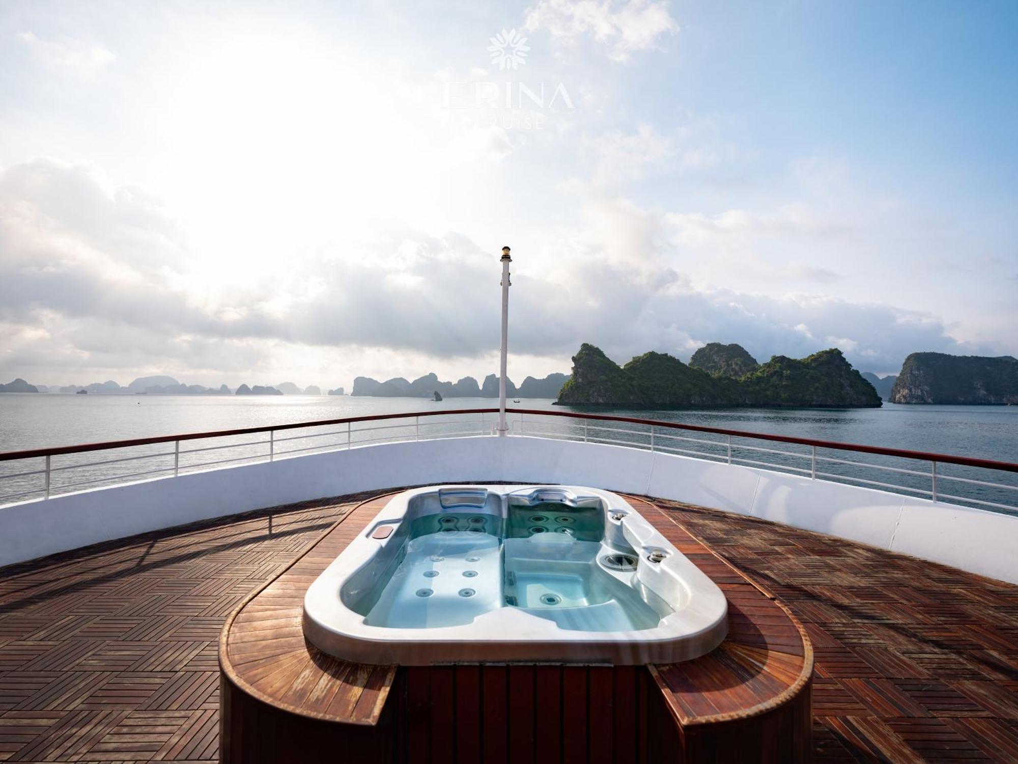 Hotel Erina Cruise By Hag Ha Long Exterior foto
